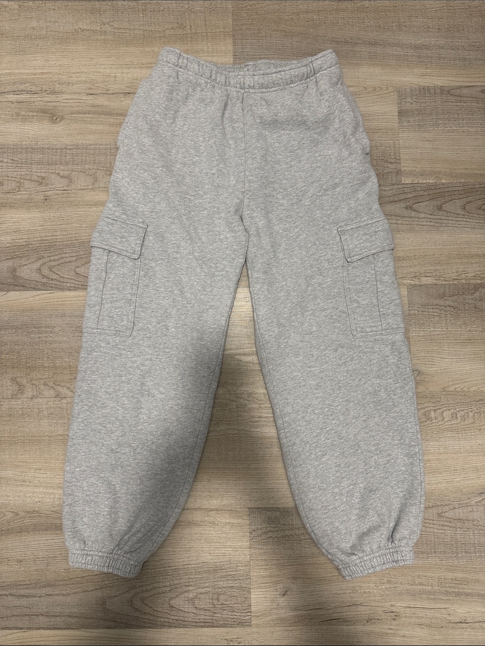 Aritzia mega fit Cargo Sweatpants